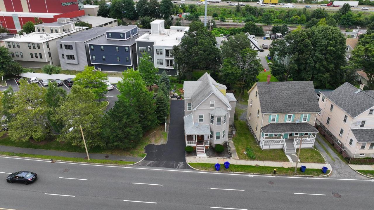 988 - 4br - Cozy Getaway Near Common *