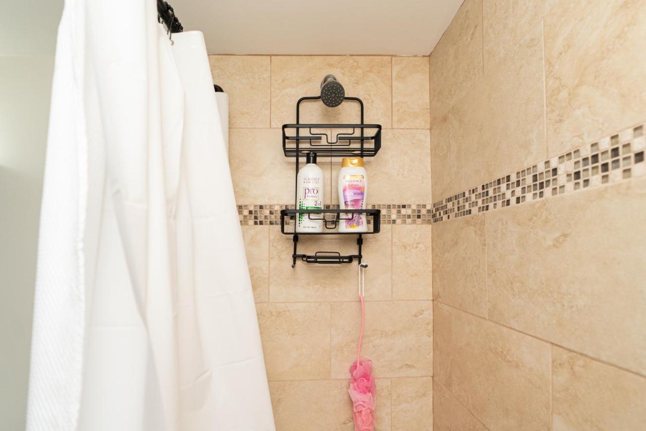 988 - 4br - Cozy Getaway Near Common Apartment *