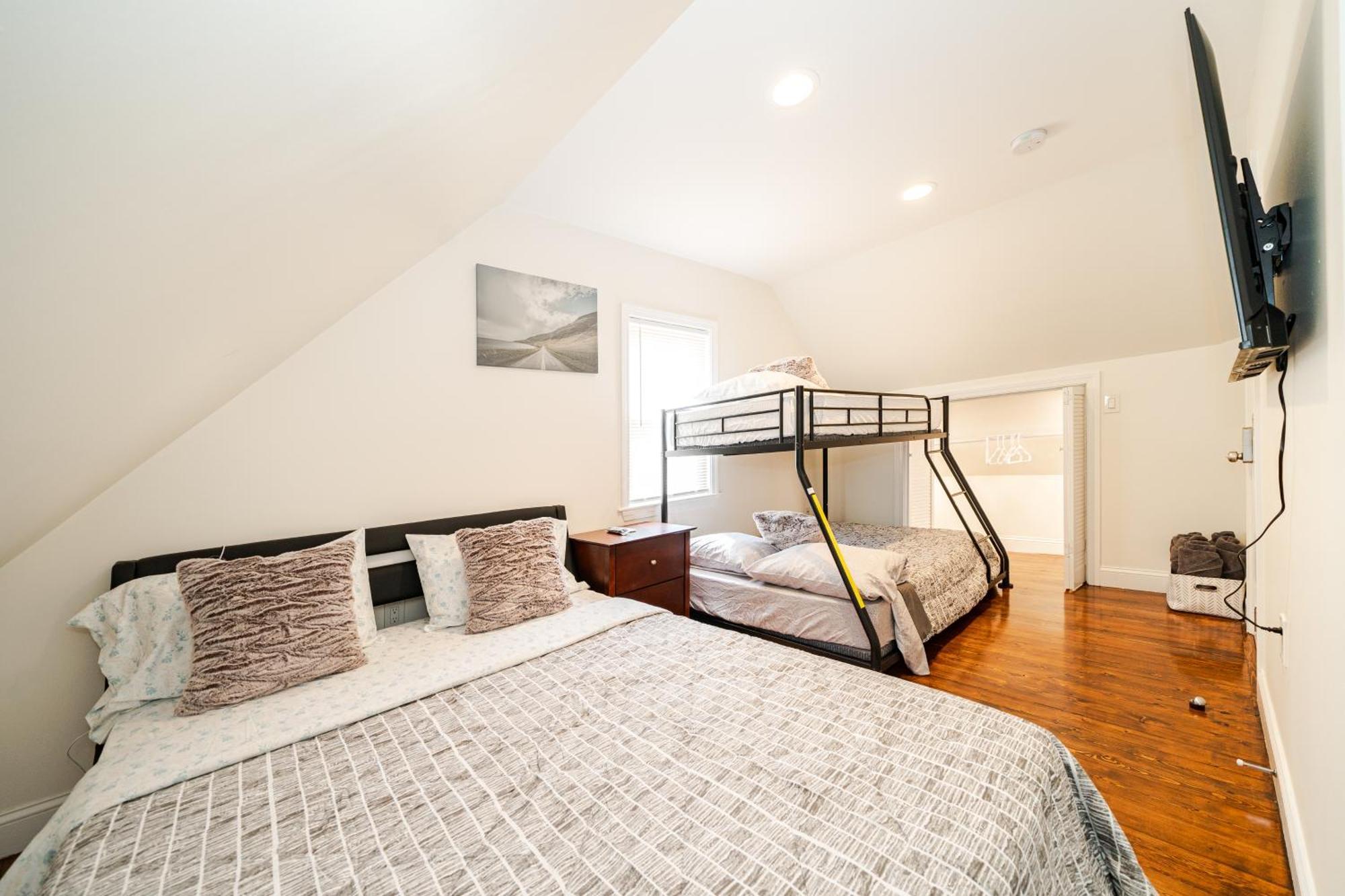 988 - 4br - Cozy Getaway Near Common * Boston